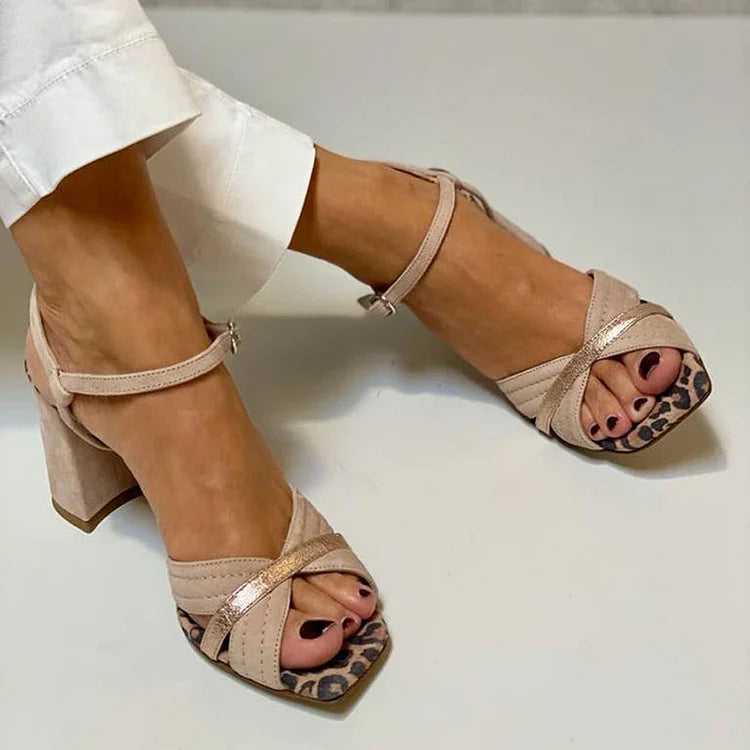 Lorrie | Frauen Sandalen mit Kreuzriemen