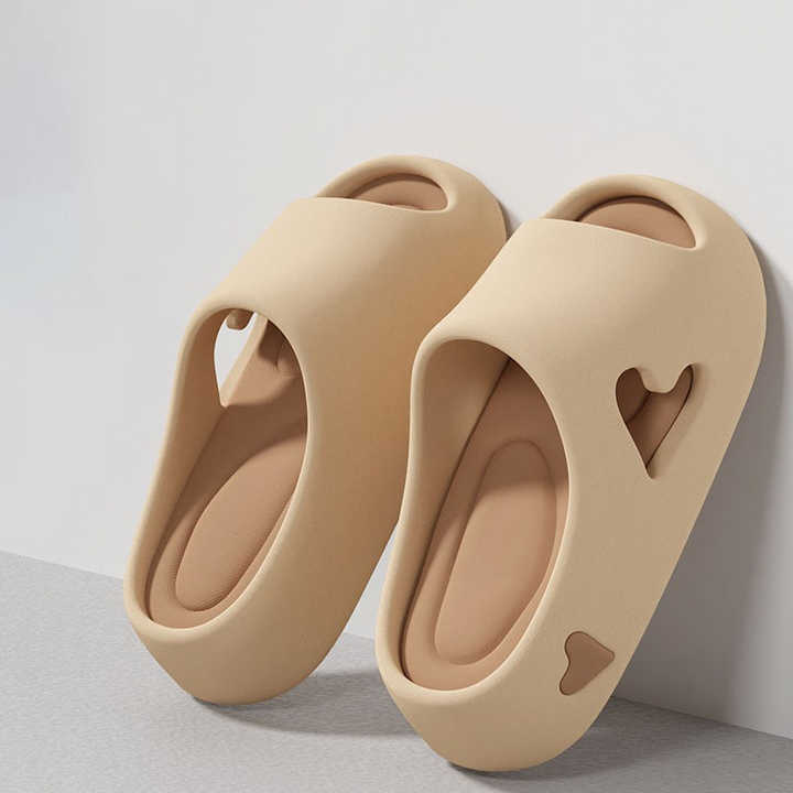 Heart Me™ | Wolkige Hausschuhe in verspielter Herzform
