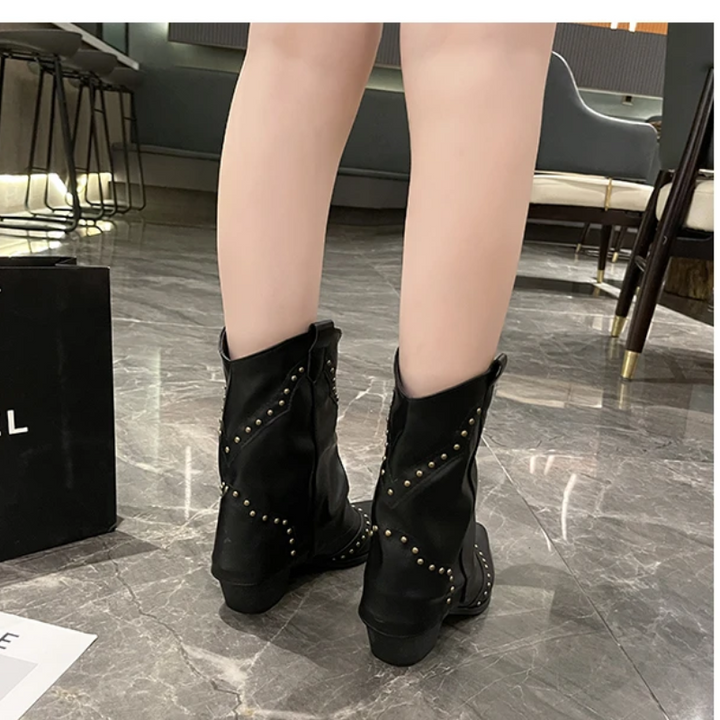 Sarah | Markante Cowboystiefel Mit Nieten Für Damen
