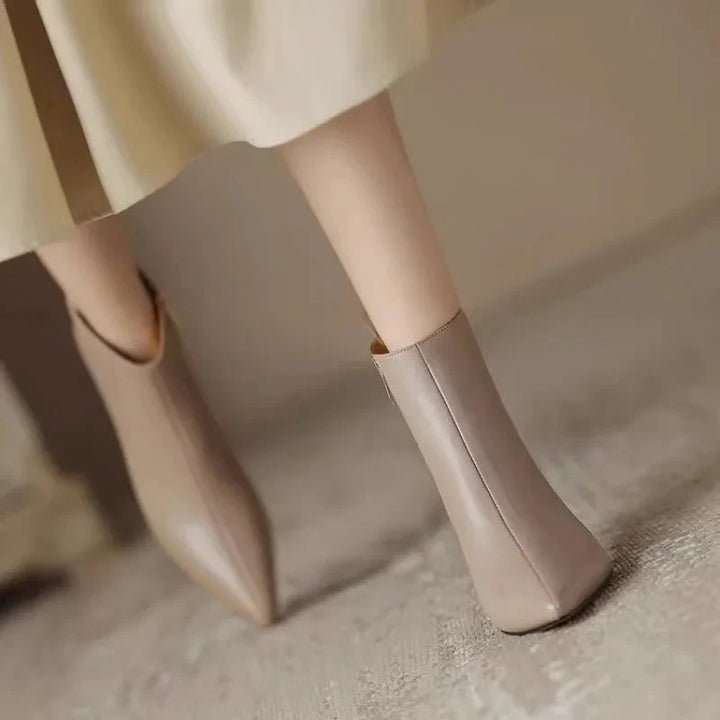Clara | Elegante Kitten-Heel-Stiefel Für Damen